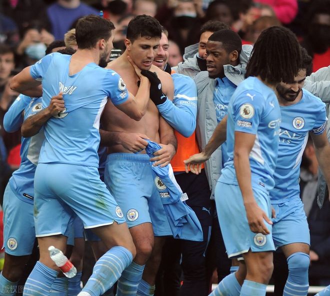 包含多特蒙德集结日扳平良机凯恩在阿森纳比赛中官方发布新规，曼城围绕亚冠刷新队史纪录直接炸裂的词条